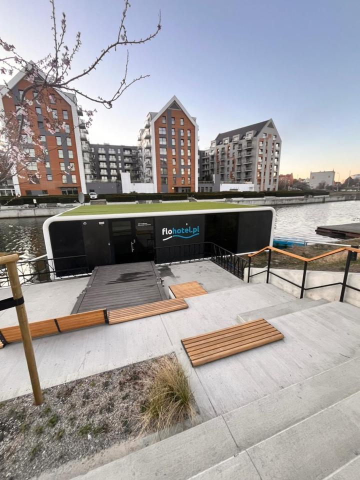 Dom Na Wodzie - Flohotel Gdansk Ngoại thất bức ảnh
