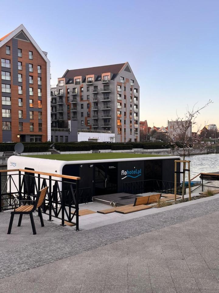 Dom Na Wodzie - Flohotel Gdansk Ngoại thất bức ảnh
